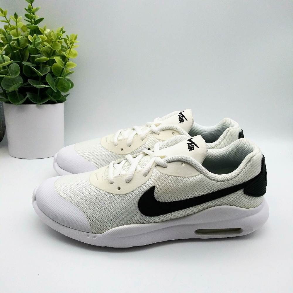 NIKE Air Max Oketo Womens Sneakers